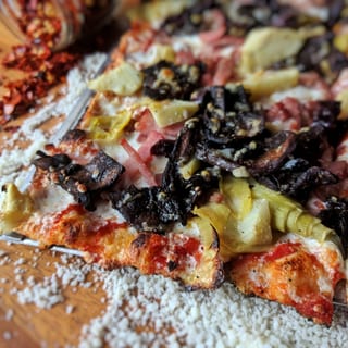 16" SICILIAN ARTICHOKE/HAM/MUSHROOM PIZZA