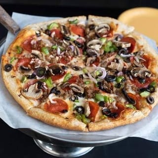 18" PICCOLA SPECIAL PIZZA